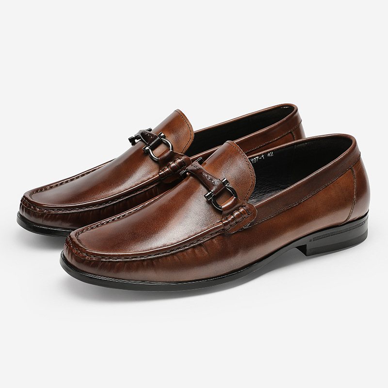 Miesten Juhlakengät Loafers Lehmännahkainen Mokasiini Pyöreä Varvas Metallisolki