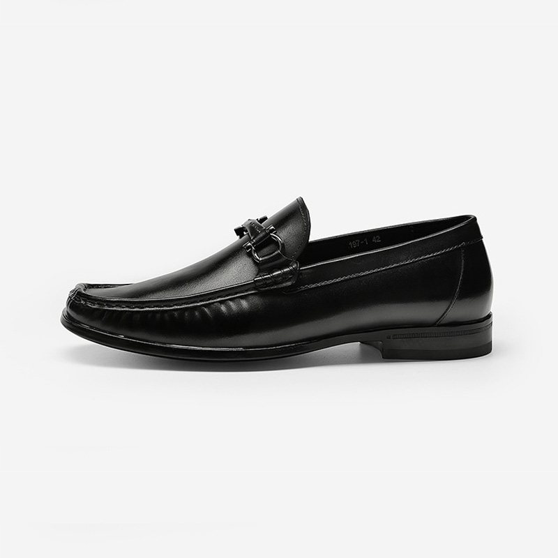 Miesten Juhlakengät Loafers Lehmännahkainen Mokasiini Pyöreä Varvas Metallisolki - Musta