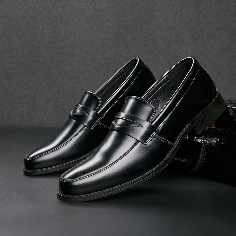 Miesten Juhlakengät Loafers Mokkasiinit Lehmännahkainen Pyöreä Varvassuoja - Musta